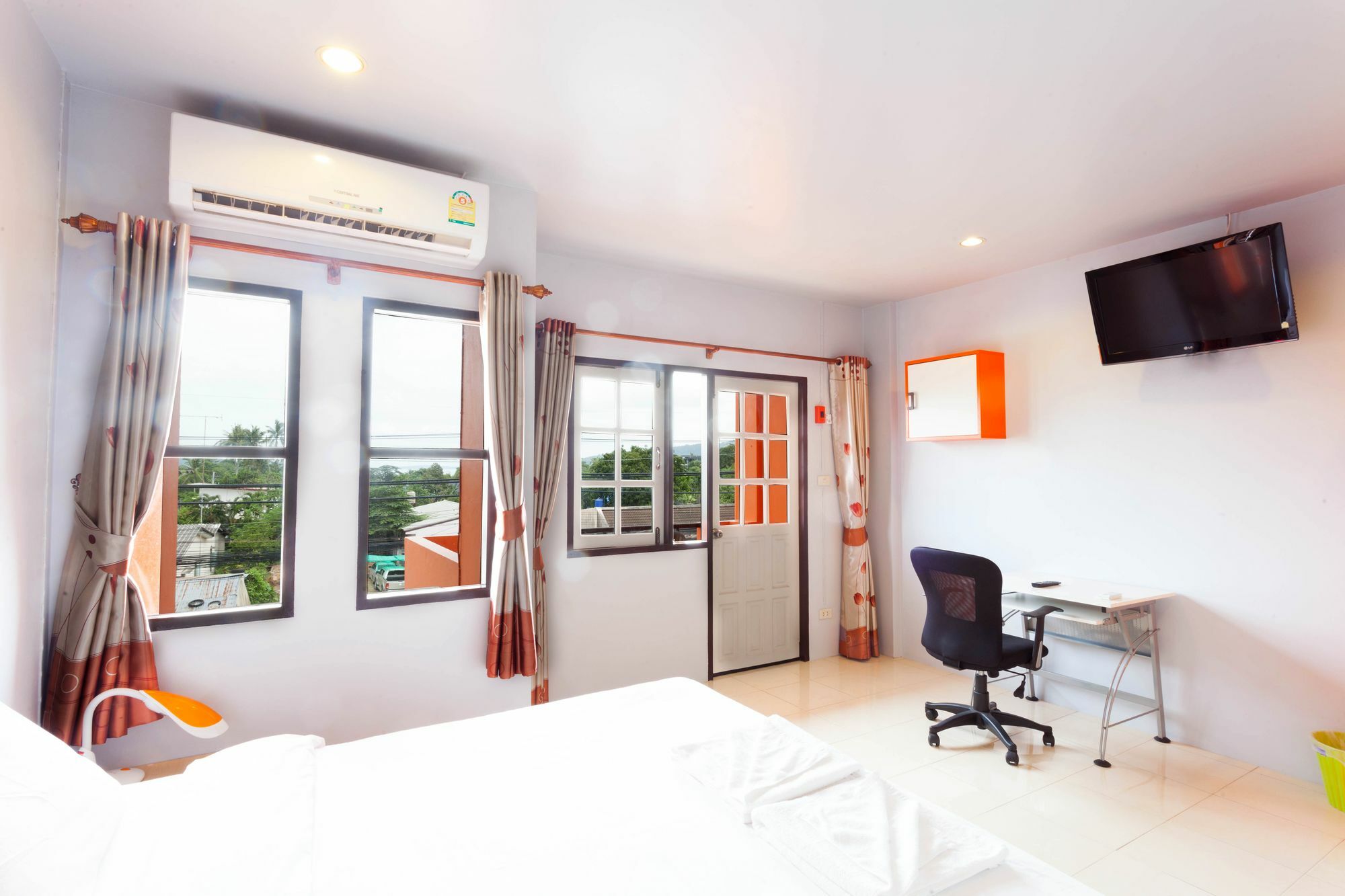 Luna Guesthouse And Travel Rawai Luaran gambar